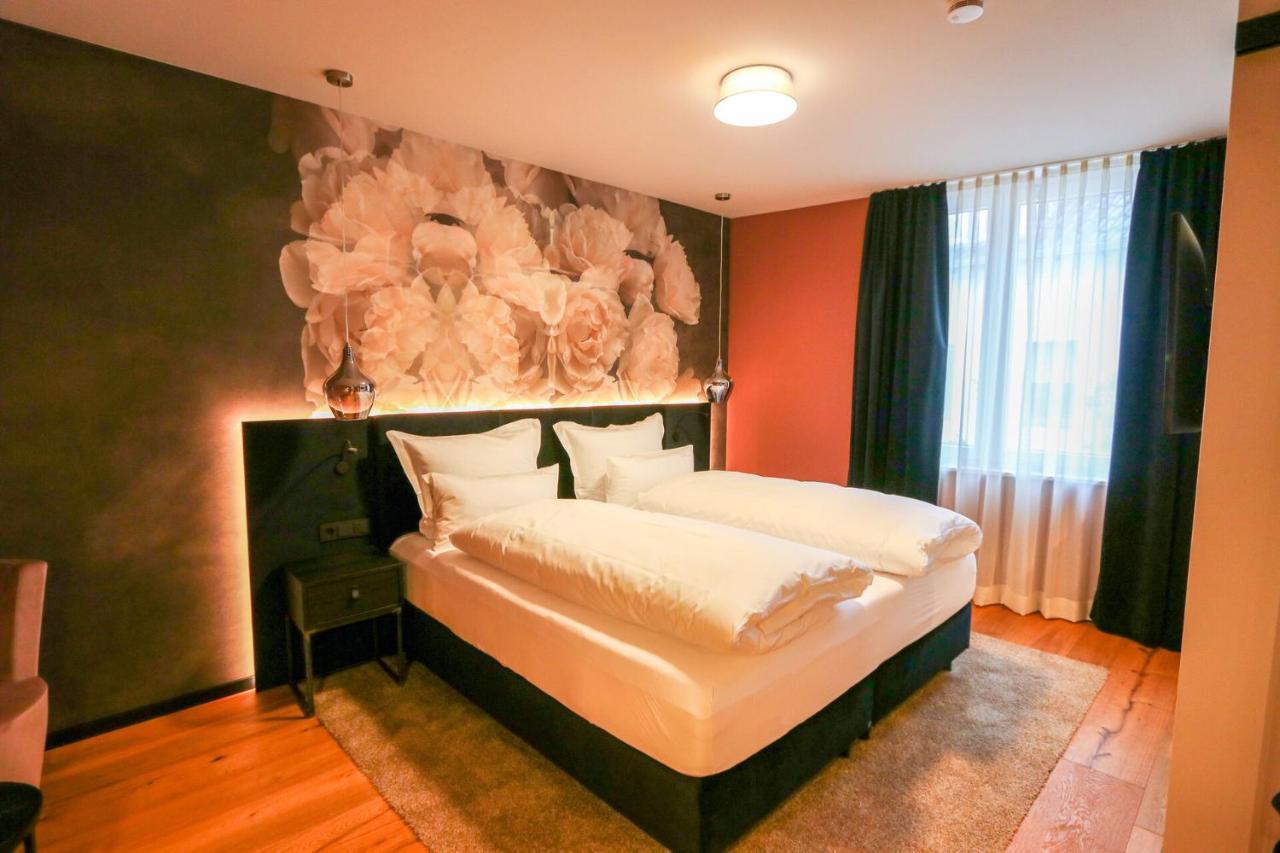 באד נויאנאהר-ארוויילר Boutiquehotel Burg Adenbach & Alter Weinbau מראה חיצוני תמונה