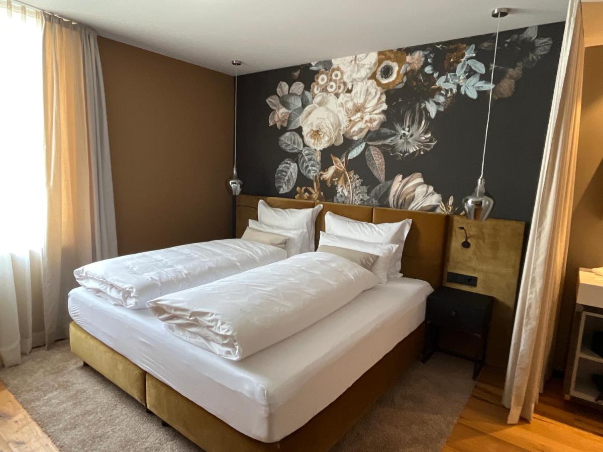 באד נויאנאהר-ארוויילר Boutiquehotel Burg Adenbach & Alter Weinbau מראה חיצוני תמונה