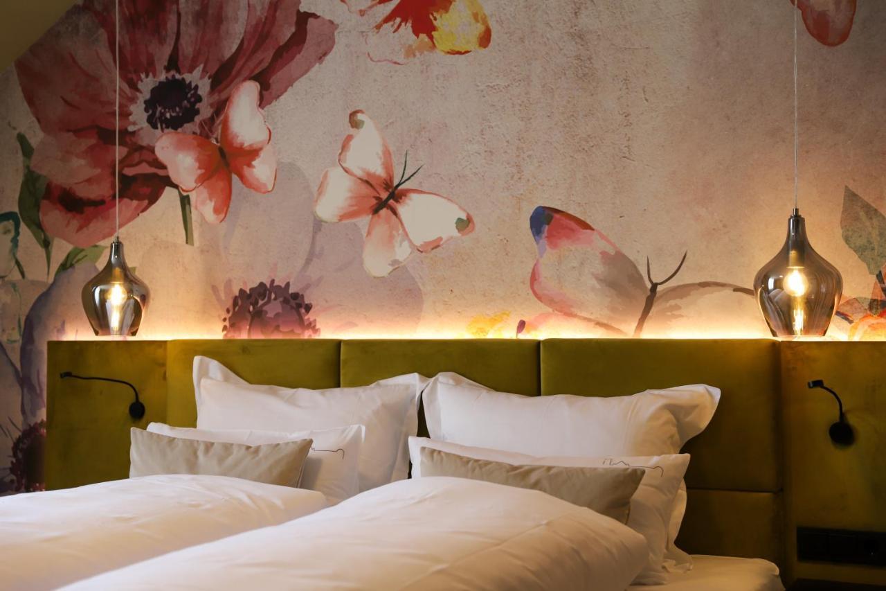 באד נויאנאהר-ארוויילר Boutiquehotel Burg Adenbach & Alter Weinbau מראה חיצוני תמונה