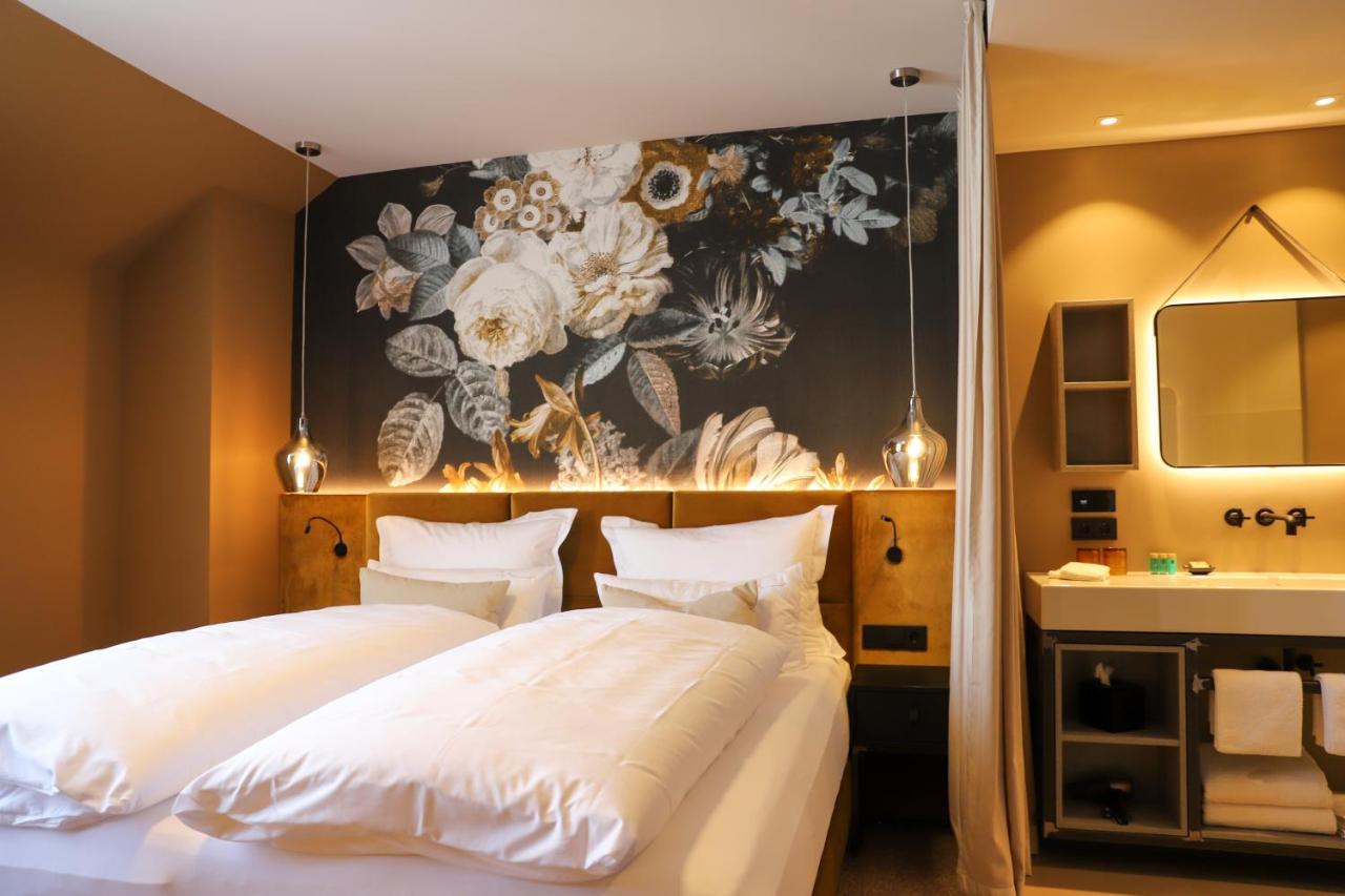 באד נויאנאהר-ארוויילר Boutiquehotel Burg Adenbach & Alter Weinbau מראה חיצוני תמונה