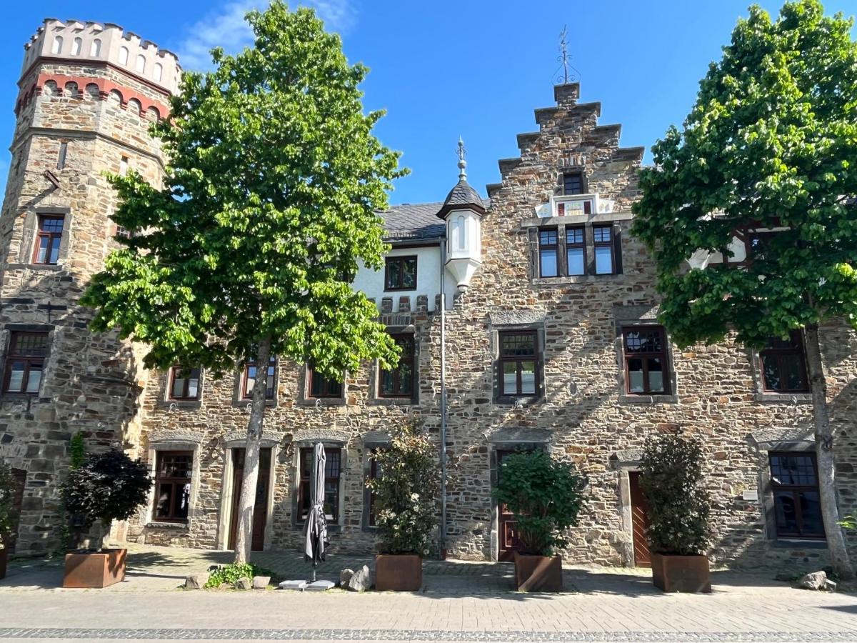 באד נויאנאהר-ארוויילר Boutiquehotel Burg Adenbach & Alter Weinbau מראה חיצוני תמונה